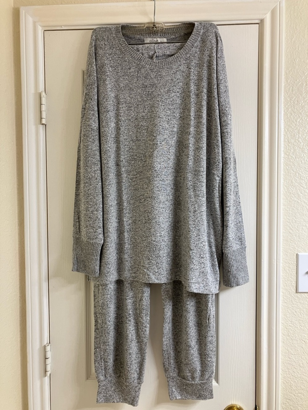 Olive & Oak Grey Two-Piece lounge or  pajamas set